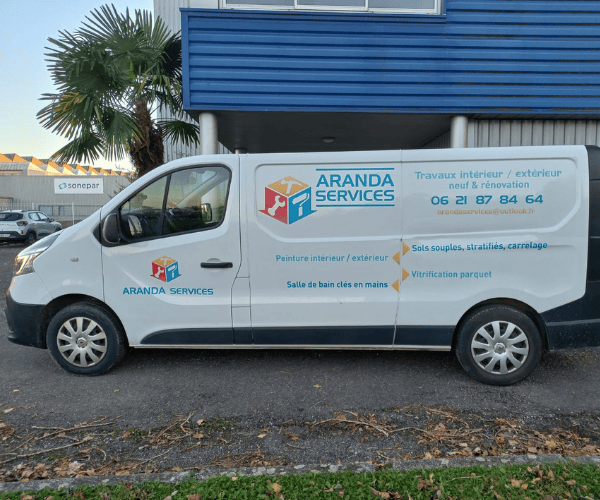 camion aranda services floqué par l'agence de communication publimix dans les hautes pyrénées